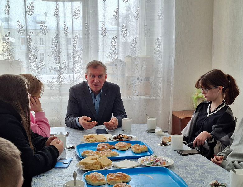 Неформальная встреча волонтёров с директором техникума