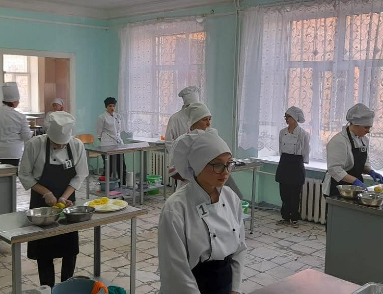 Открытая олимпиада профессионального мастерства по профессии «Кухонный рабочий».