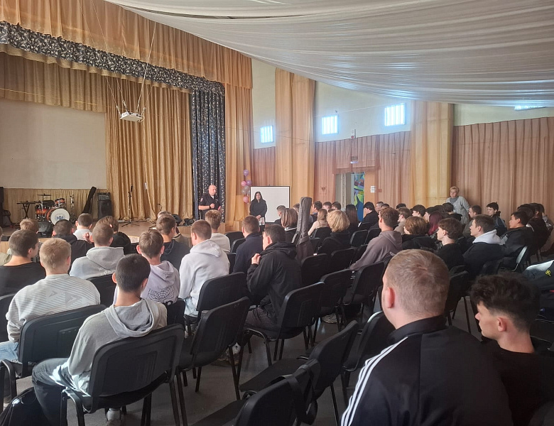 Встреча студентов первого курса с сотрудниками МУ МВД России "Нижнетагильское"