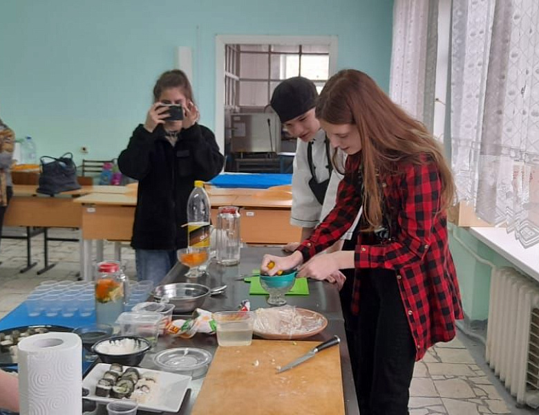 Профориентационная встреча с выпускниками школ № 30 и реабилитационным центром «Золотая осень»